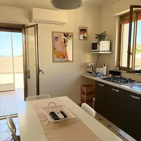Casa Manzoni- Con Terrazzo In Centro Mussomeli