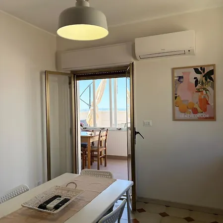 Casa Manzoni- Con Terrazzo In Centro Apartamento