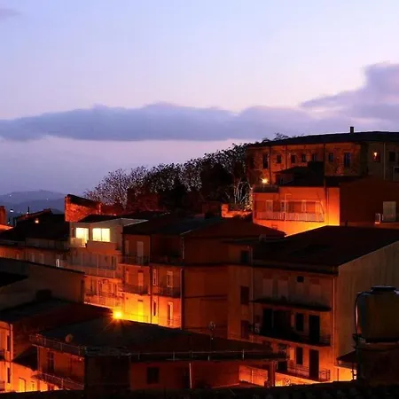 Casa Manzoni- Con Terrazzo In Centro Mussomeli